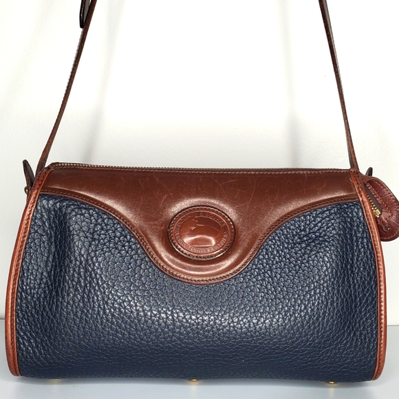 Dooney & Bourke Handbags - Dooney & Bourke Vintage Shoulder Bag